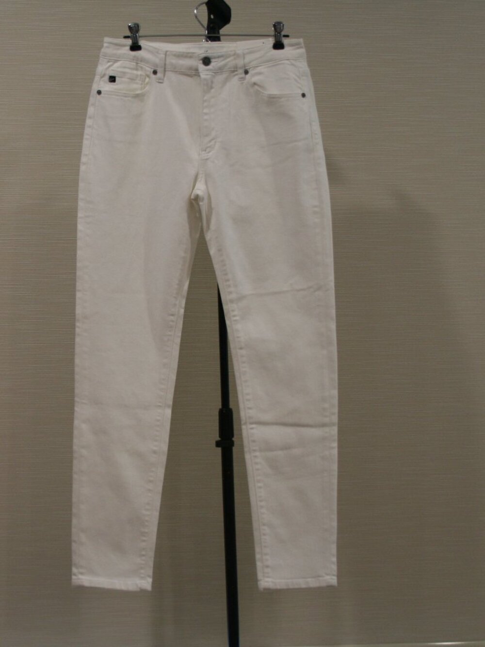 NWT KanCan White Super Skinny High Rise Jeans Size 9/28